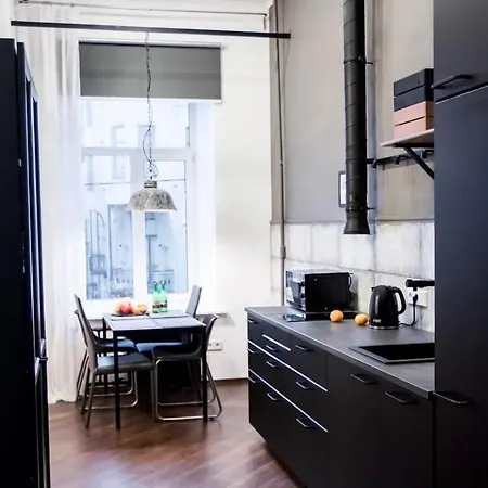 Terasli Genis Daire Apartament