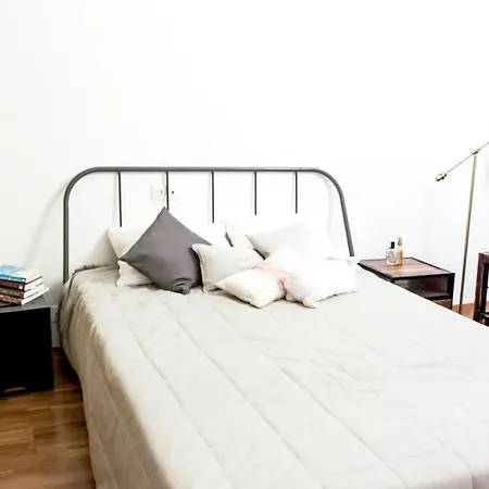 Apartman Terasli Genis Daire Bodrum
